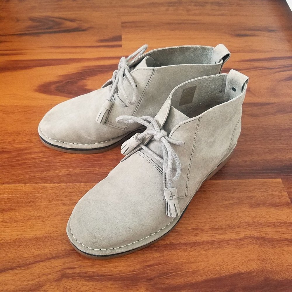 Hush Puppies Suede Chukka Boot Taupe